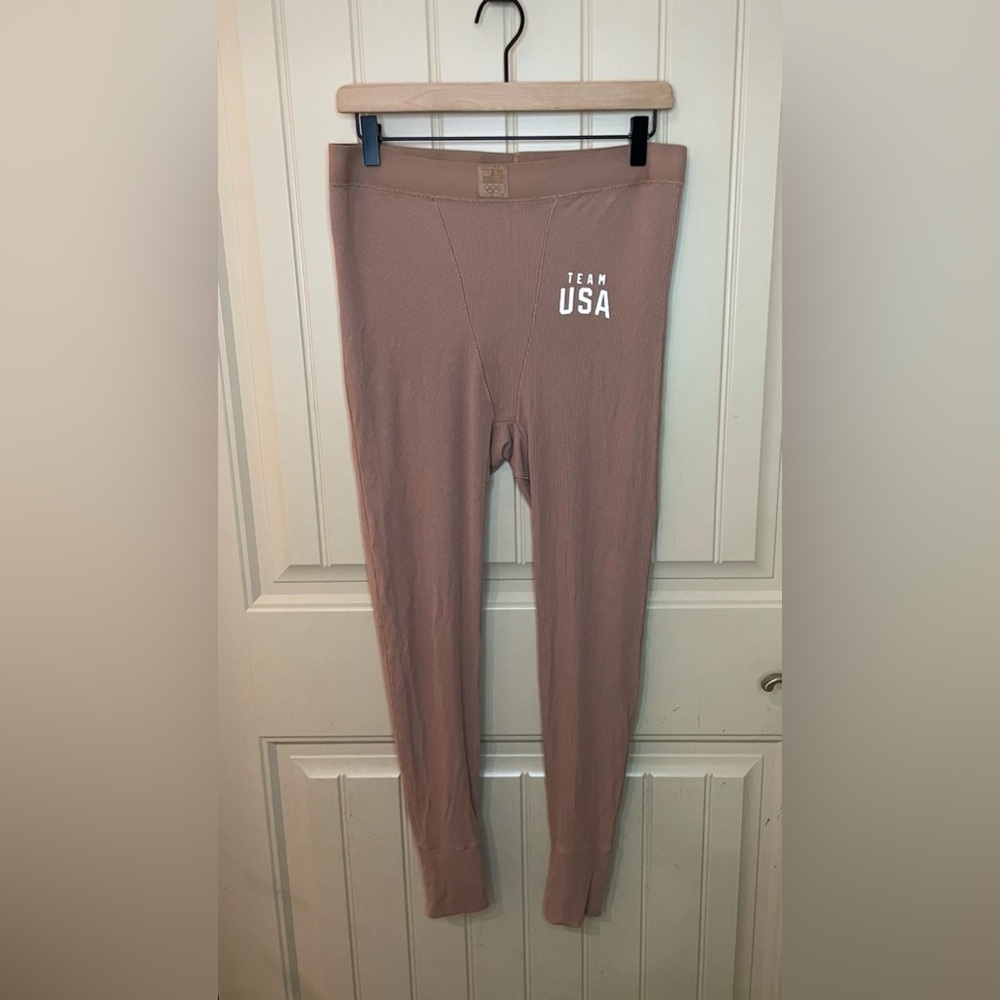 SKIMS Tan Team USA Leggings